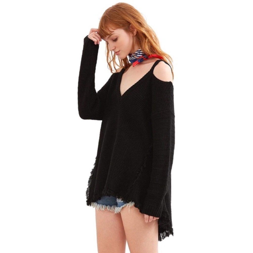 High Low Cold Shoulder Fringe Trim Waffle Knit Sweater - Picture 3 of 8
